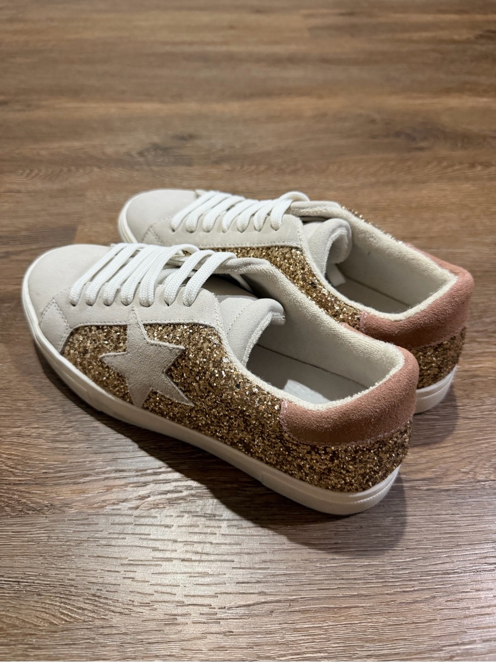 Steven New York Rubie Gold Glitter Star Sneakers Women’s 8.5 New - Picture 2 of 11